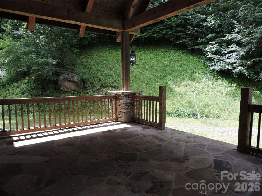 103 Chucks Lane, Bakersville, NC 28705.  MLS# CAR4364446, YatesRealty ID 11028. 