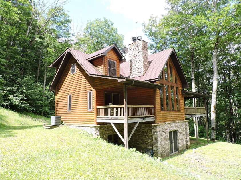 103 Chucks Lane, Bakersville, NC 28705.  MLS# CAR4364446, YatesRealty ID 11028. 