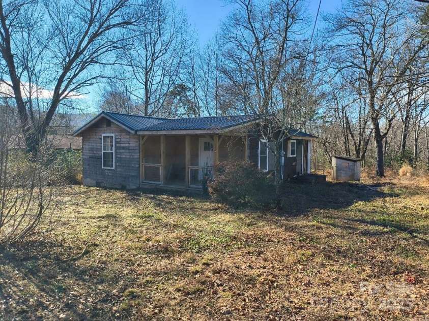 28 Pearl Street, Black Mountain, NC 28711.  MLS# CAR4328633, YatesRealty ID 1103. Front of Home