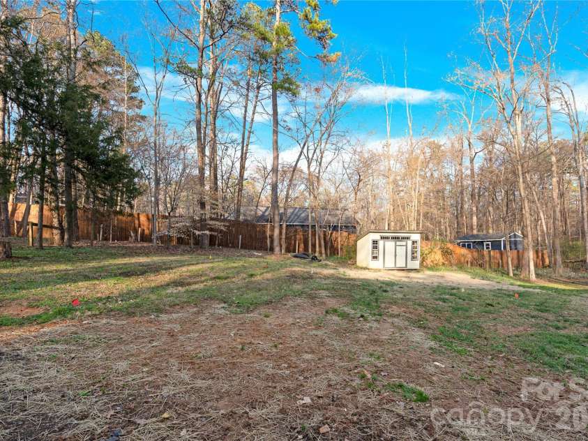 8900 Blaydon Drive, Charlotte, NC 28227.  MLS# CAR4353504, YatesRealty ID 11031. 