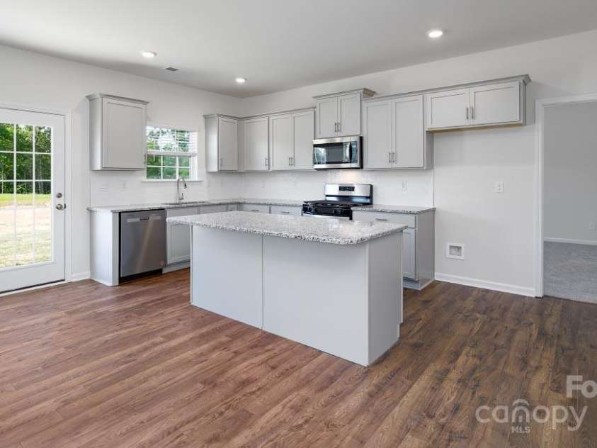 207 Giant Oak Avenue, Statesville, NC 28677.  MLS# CAR4254329, YatesRealty ID 11032. 