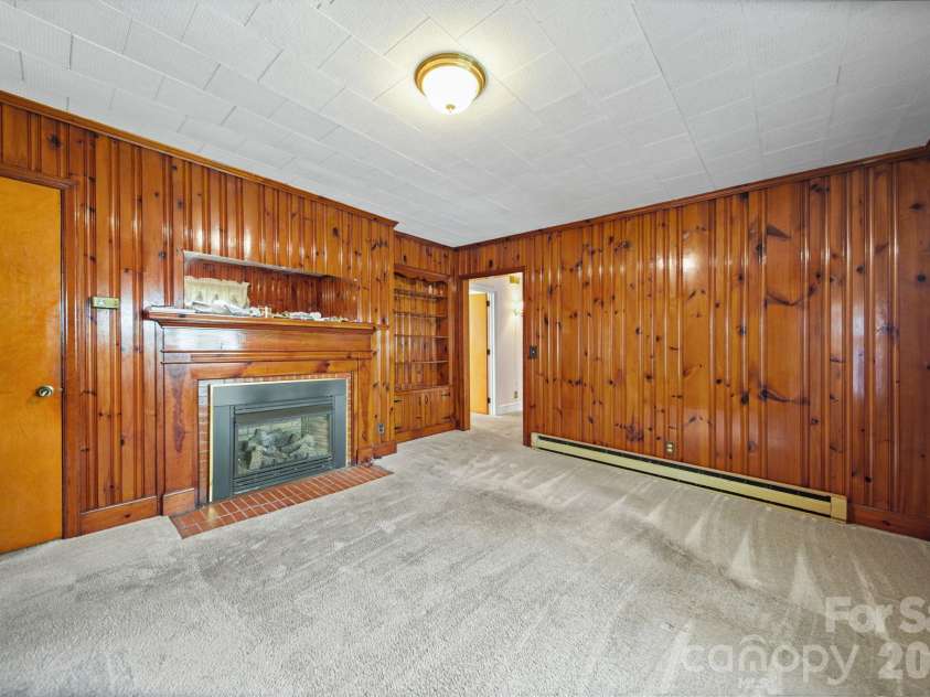 6811 Highway 74 Boulevard, Marshville, NC 28103.  MLS# CAR4366376, YatesRealty ID 11032. 