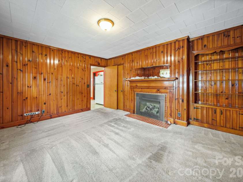 6811 Highway 74 Boulevard, Marshville, NC 28103.  MLS# CAR4366376, YatesRealty ID 11032. 