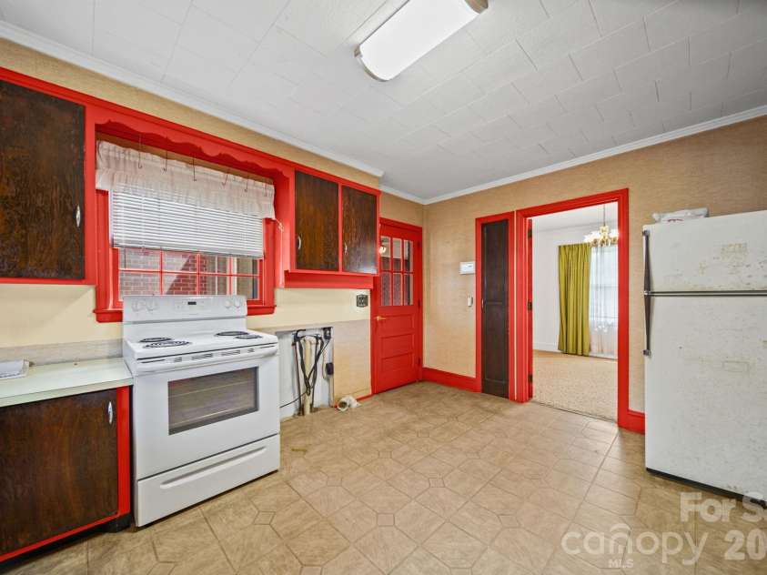 6811 Highway 74 Boulevard, Marshville, NC 28103.  MLS# CAR4366376, YatesRealty ID 11032. 