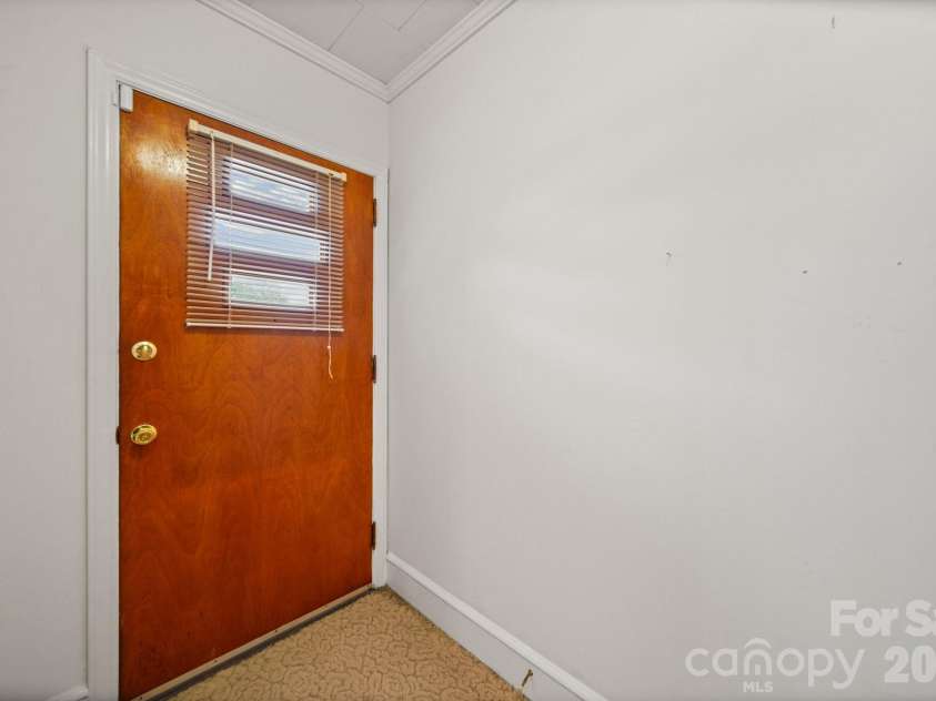 6811 Highway 74 Boulevard, Marshville, NC 28103.  MLS# CAR4366376, YatesRealty ID 11032. 
