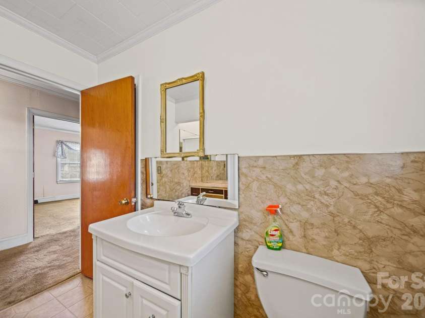 6811 Highway 74 Boulevard, Marshville, NC 28103.  MLS# CAR4366376, YatesRealty ID 11032. 