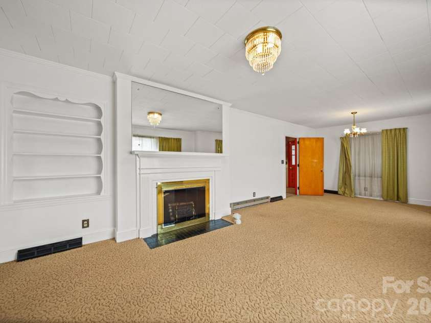 6811 Highway 74 Boulevard, Marshville, NC 28103.  MLS# CAR4366376, YatesRealty ID 11032. 