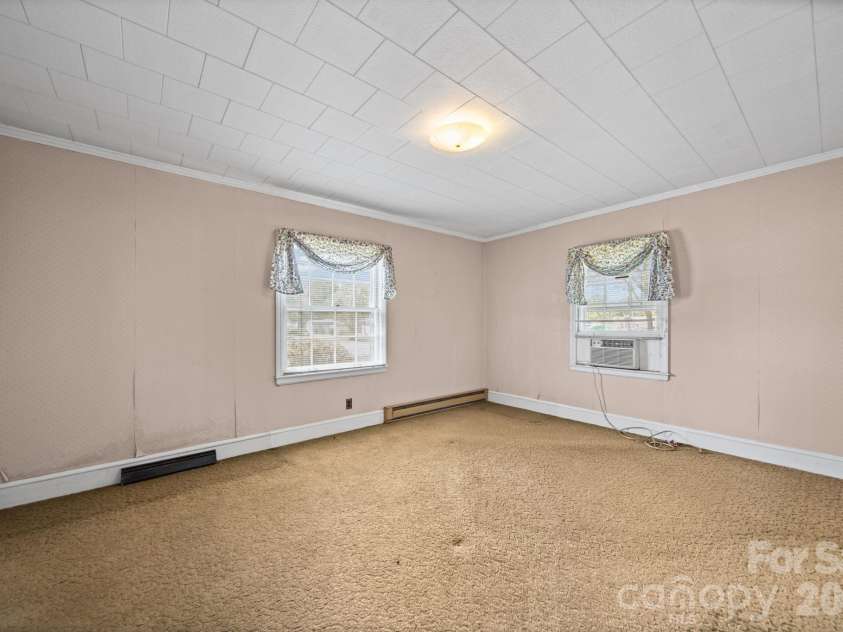 6811 Highway 74 Boulevard, Marshville, NC 28103.  MLS# CAR4366376, YatesRealty ID 11032. 