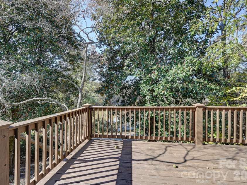 22 Shore Drive, Asheville, NC 28805.  MLS# CAR4309138, YatesRealty ID 11033. Deck 