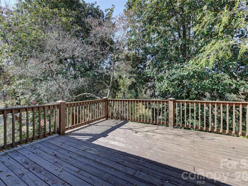 22 Shore Drive, Asheville, NC 28805.  MLS# CAR4309138, YatesRealty ID 11033. Deck