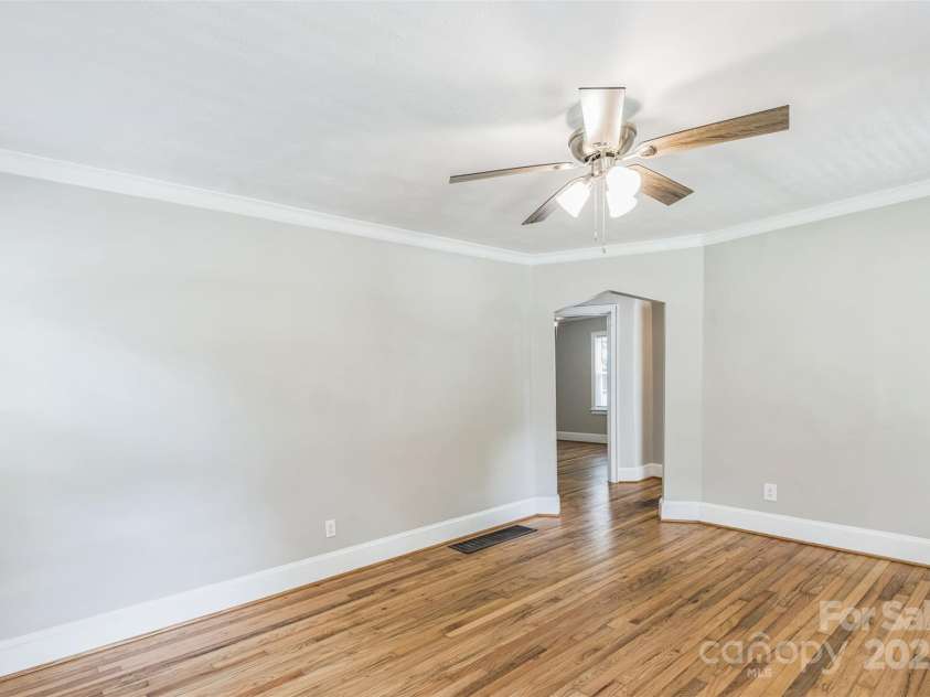 621 Greenland Drive, Fayetteville, NC 28305.  MLS# CAR4255950, YatesRealty ID 11033. 