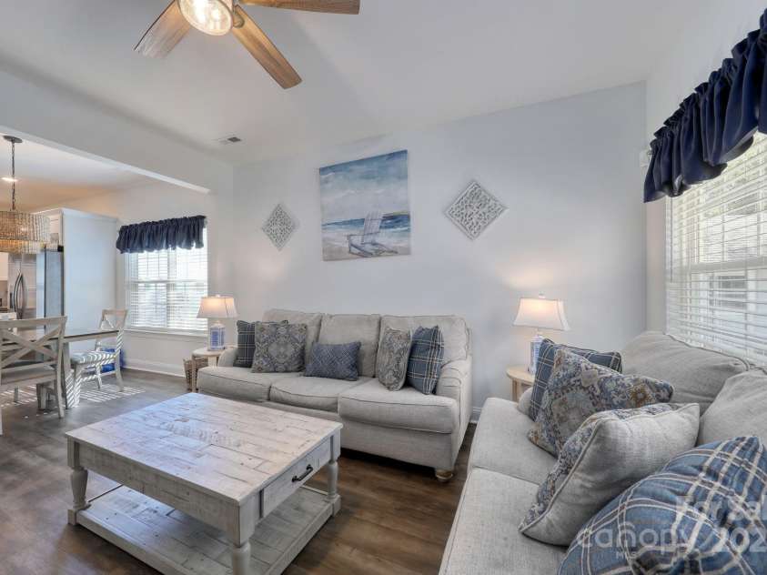 412 N Oak Street, Myrtle Beach, SC 29577.  MLS# CAR4255195, YatesRealty ID 11034. 