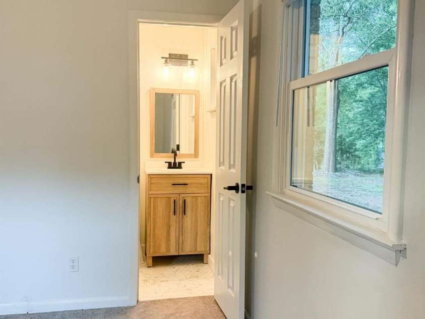 6005 Penndale Drive, Shelby, NC 28152.  MLS# CAR4349985, YatesRealty ID 11036. 