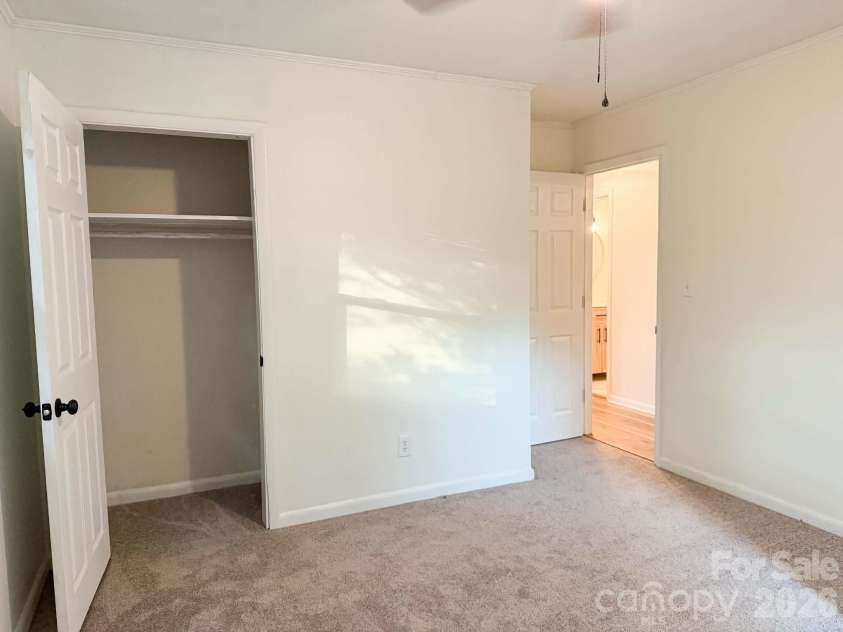 6005 Penndale Drive, Shelby, NC 28152.  MLS# CAR4349985, YatesRealty ID 11036. 