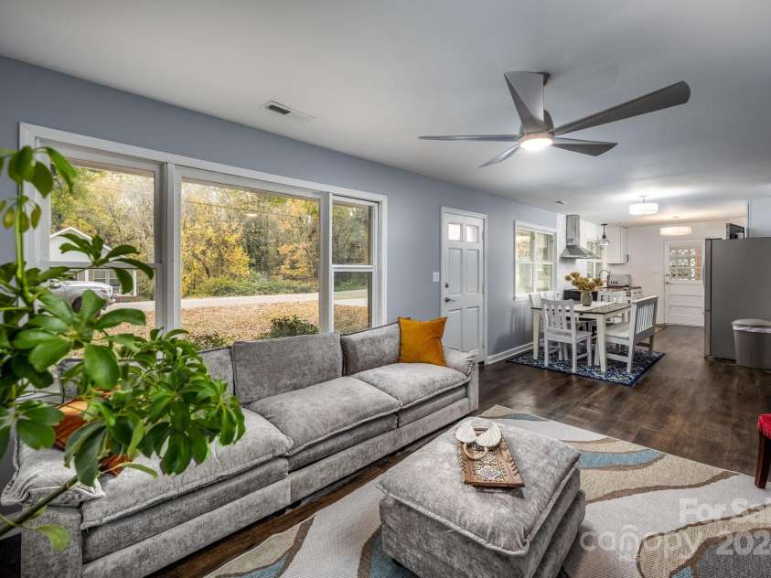 913 Second Street, Spencer, NC 28159.  MLS# CAR4198350, YatesRealty ID 1104. 