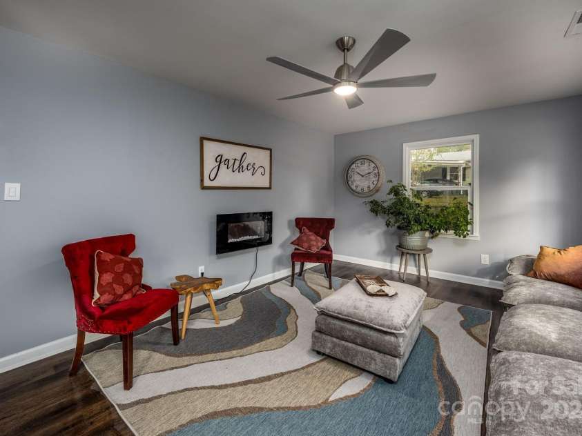 913 Second Street, Spencer, NC 28159.  MLS# CAR4198350, YatesRealty ID 1104. 