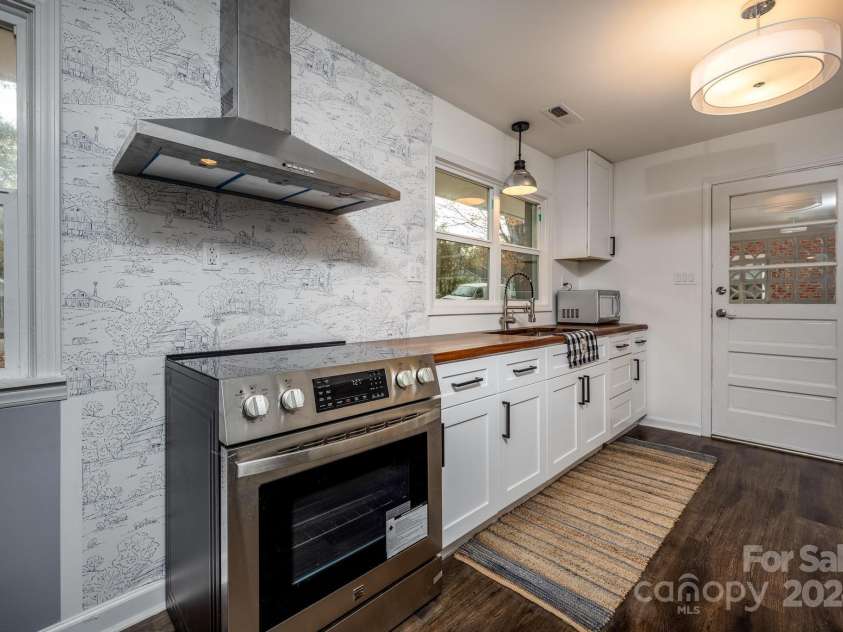 913 Second Street, Spencer, NC 28159.  MLS# CAR4198350, YatesRealty ID 1104. 