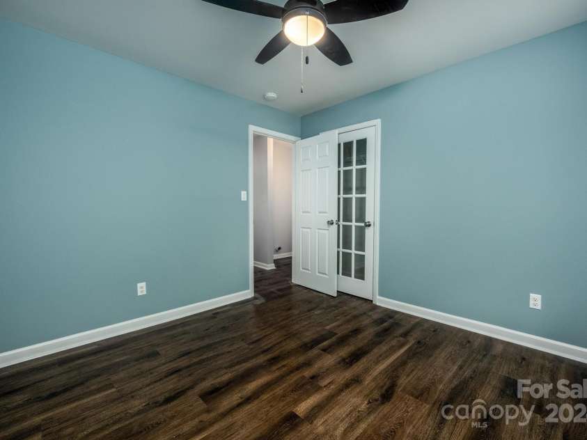 913 Second Street, Spencer, NC 28159.  MLS# CAR4198350, YatesRealty ID 1104. 