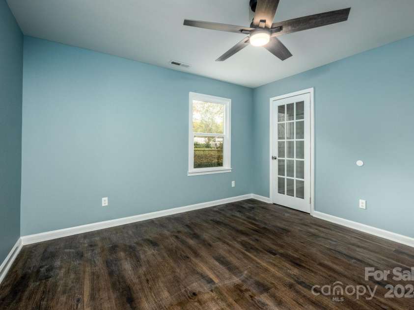 913 Second Street, Spencer, NC 28159.  MLS# CAR4198350, YatesRealty ID 1104. 