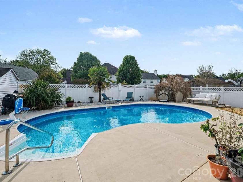 4476 Greystone Drive, Concord, NC 28027.  MLS# CAR4366117, YatesRealty ID 11040. 