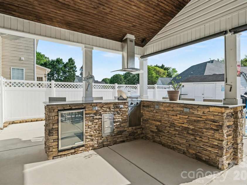 4476 Greystone Drive, Concord, NC 28027.  MLS# CAR4366117, YatesRealty ID 11040. 