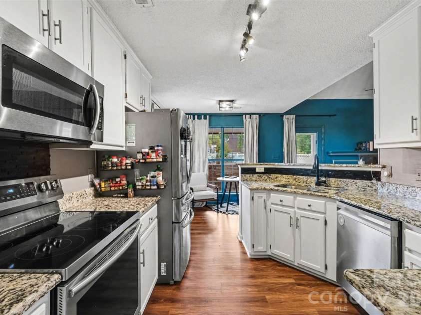 4476 Greystone Drive, Concord, NC 28027.  MLS# CAR4366117, YatesRealty ID 11040. 