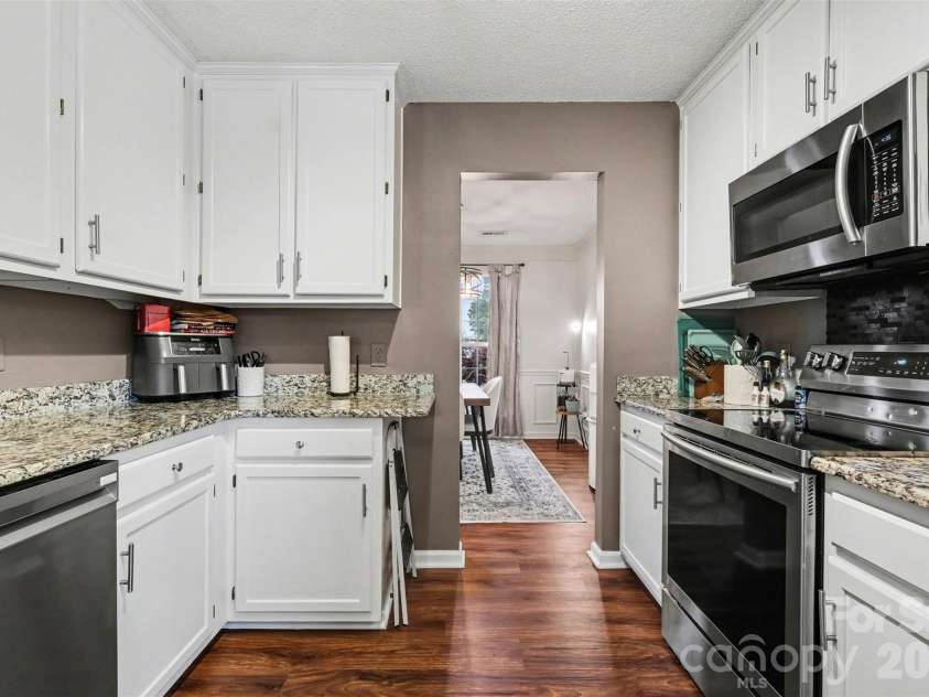 4476 Greystone Drive, Concord, NC 28027.  MLS# CAR4366117, YatesRealty ID 11040. 