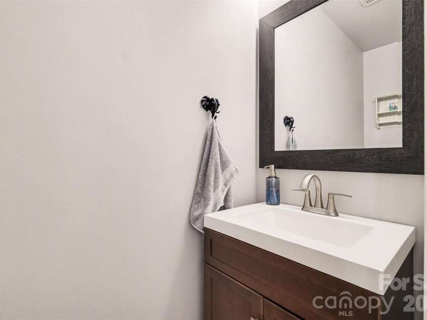 4476 Greystone Drive, Concord, NC 28027.  MLS# CAR4366117, YatesRealty ID 11040. 