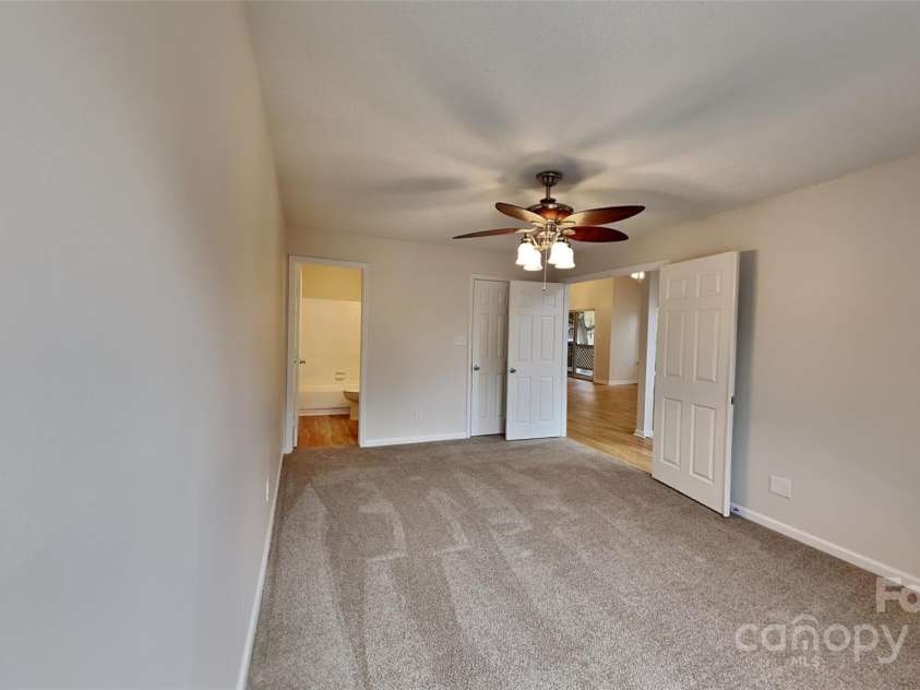 6020 Gray Gate Lane, Charlotte, NC 28210.  MLS# CAR4256158, YatesRealty ID 11040. 