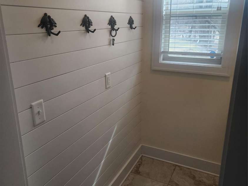 62 River Bend Lane, Fletcher, NC 28732.  MLS# CAR4335213, YatesRealty ID 11041. Adjacent wall Laundry