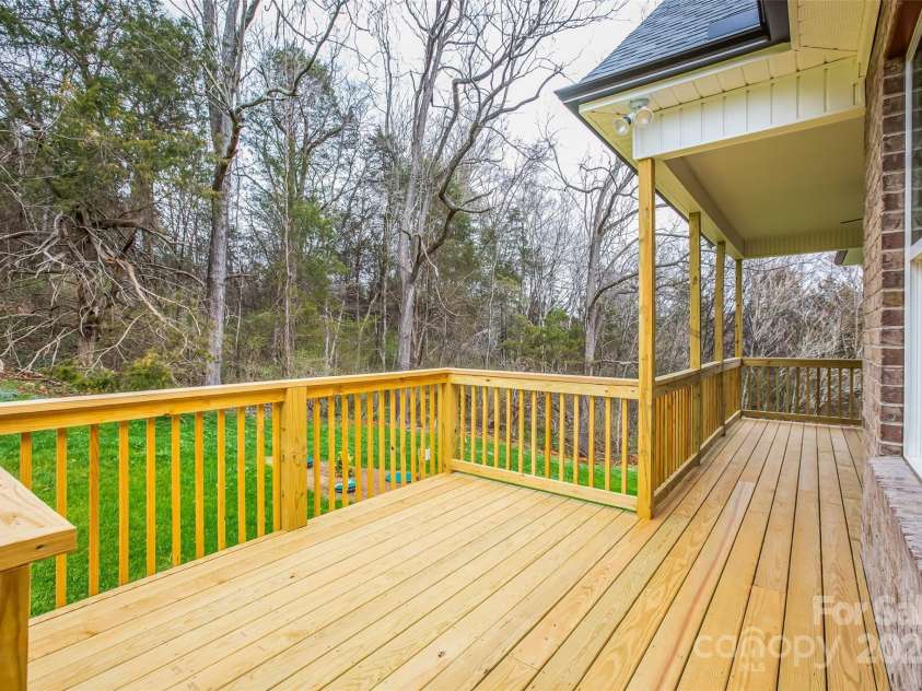 149 Beauchamp Oaks Court, Advance, NC 27006.  MLS# CAR4256165, YatesRealty ID 11042. 