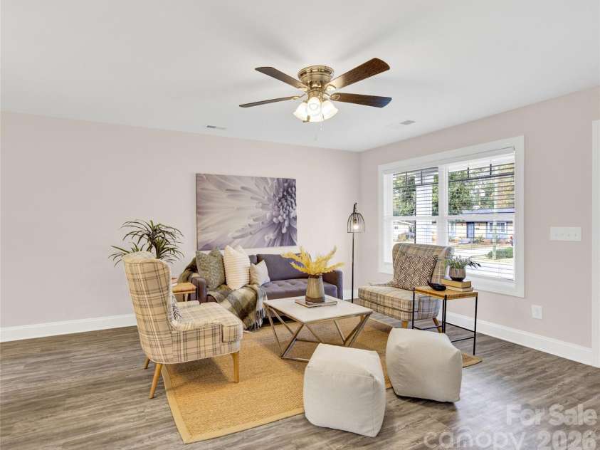2833 Southwest Boulevard, Charlotte, NC 28216.  MLS# CAR4349189, YatesRealty ID 11042. Living Room