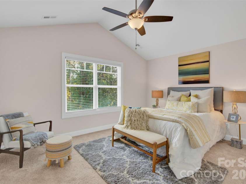 2833 Southwest Boulevard, Charlotte, NC 28216.  MLS# CAR4349189, YatesRealty ID 11042. Master bedroom