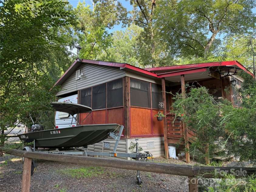 160/162 Arrowood Trail, Mount Gilead, NC 27306.  MLS# CAR4268325, YatesRealty ID 11043. 