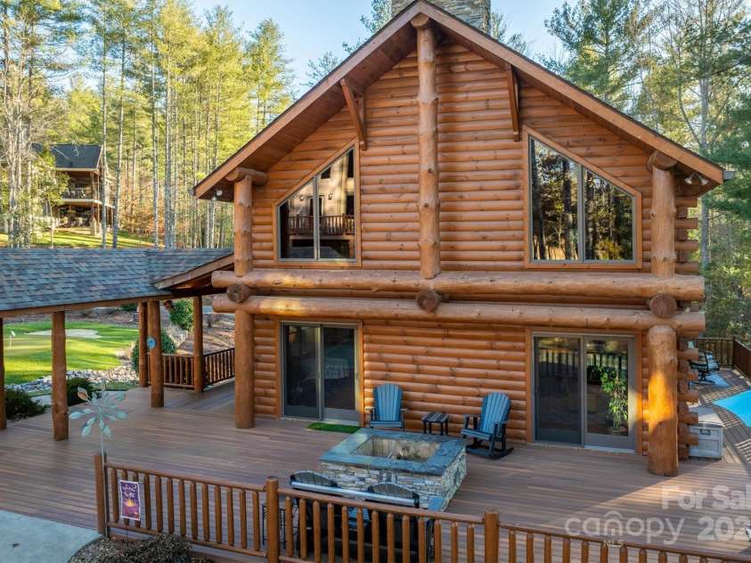 1989 Johns Ridge Parkway, Lenoir, NC 28645.  MLS# CAR4256101, YatesRealty ID 11043. 