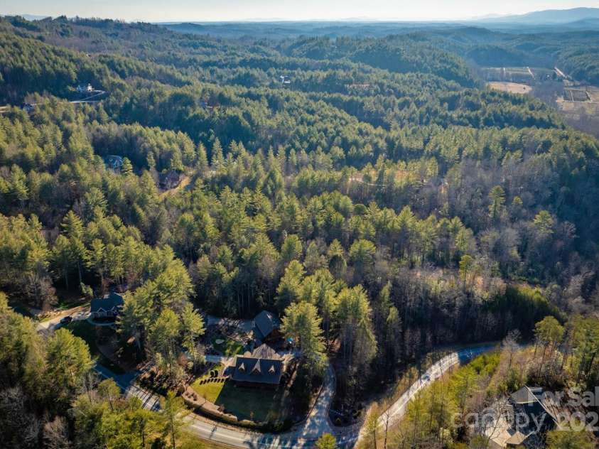 1989 Johns Ridge Parkway, Lenoir, NC 28645.  MLS# CAR4256101, YatesRealty ID 11043. 