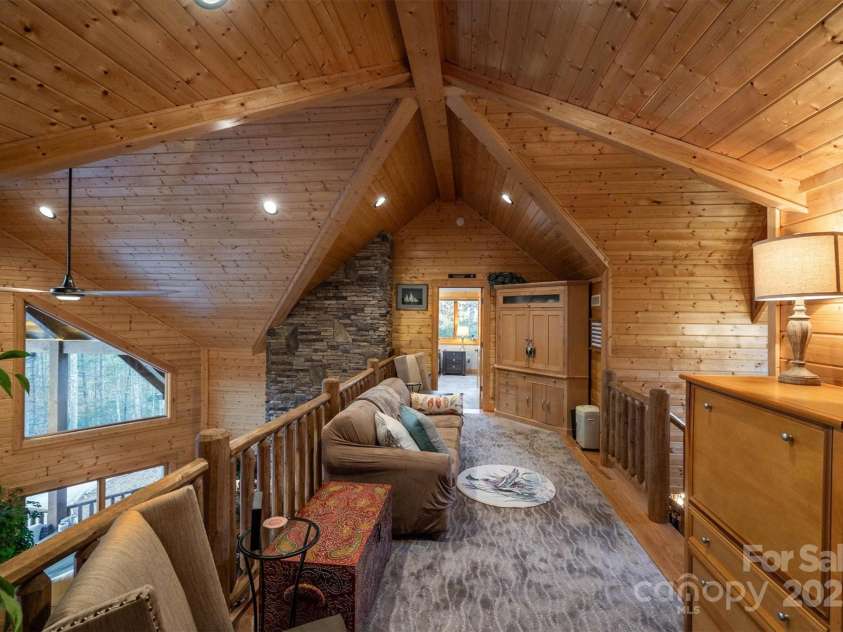 1989 Johns Ridge Parkway, Lenoir, NC 28645.  MLS# CAR4256101, YatesRealty ID 11043. 