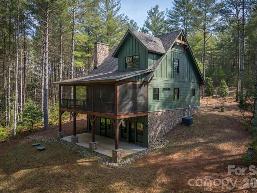 40 Kingfisher Trace, Nebo, NC 28761.  MLS# CAR4353982, YatesRealty ID 11046. 