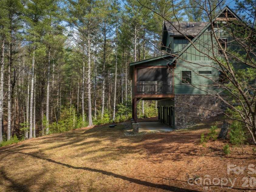 40 Kingfisher Trace, Nebo, NC 28761.  MLS# CAR4353982, YatesRealty ID 11046. 