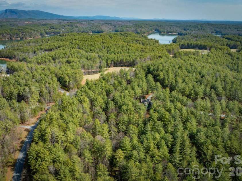 40 Kingfisher Trace, Nebo, NC 28761.  MLS# CAR4353982, YatesRealty ID 11046. 