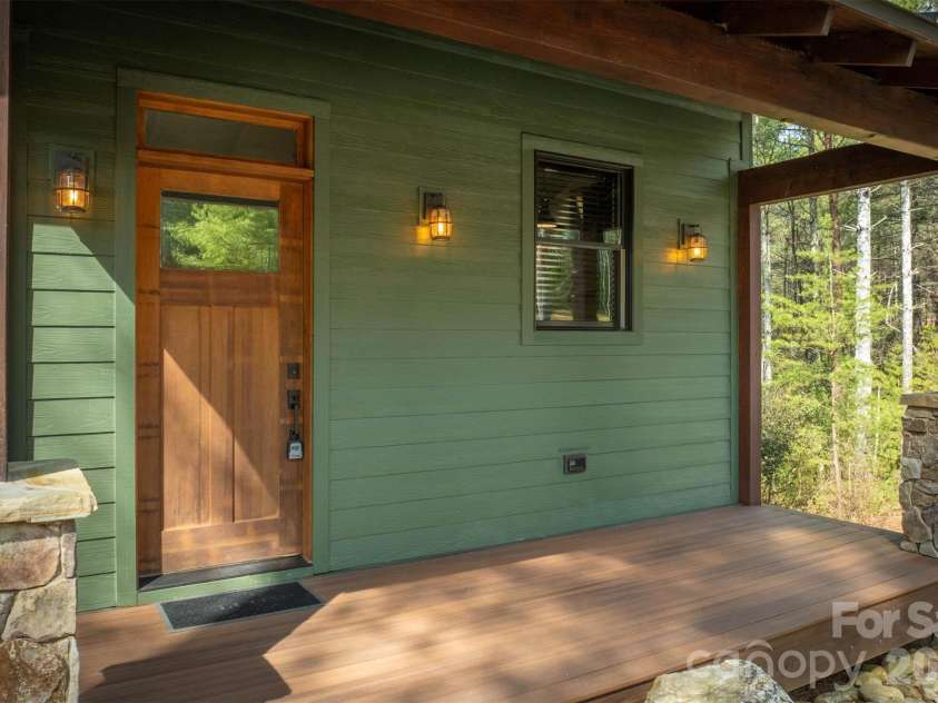 40 Kingfisher Trace, Nebo, NC 28761.  MLS# CAR4353982, YatesRealty ID 11046. 