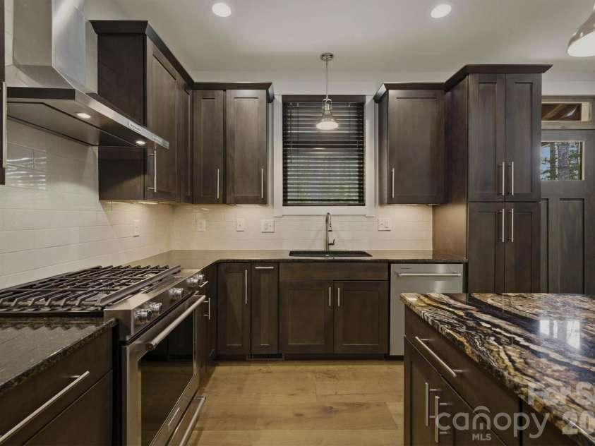 40 Kingfisher Trace, Nebo, NC 28761.  MLS# CAR4353982, YatesRealty ID 11046. 