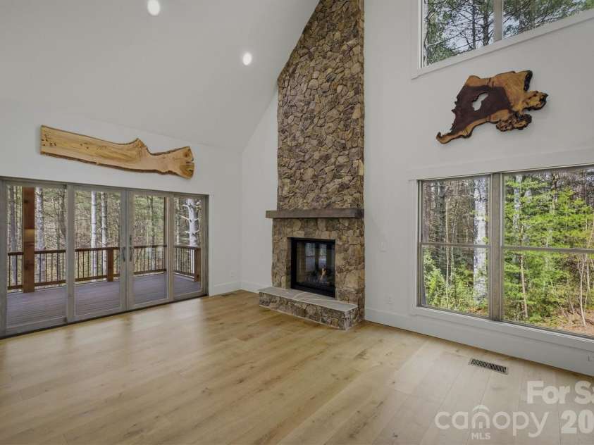 40 Kingfisher Trace, Nebo, NC 28761.  MLS# CAR4353982, YatesRealty ID 11046. 