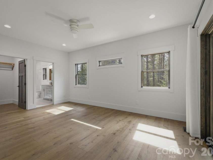 40 Kingfisher Trace, Nebo, NC 28761.  MLS# CAR4353982, YatesRealty ID 11046. 