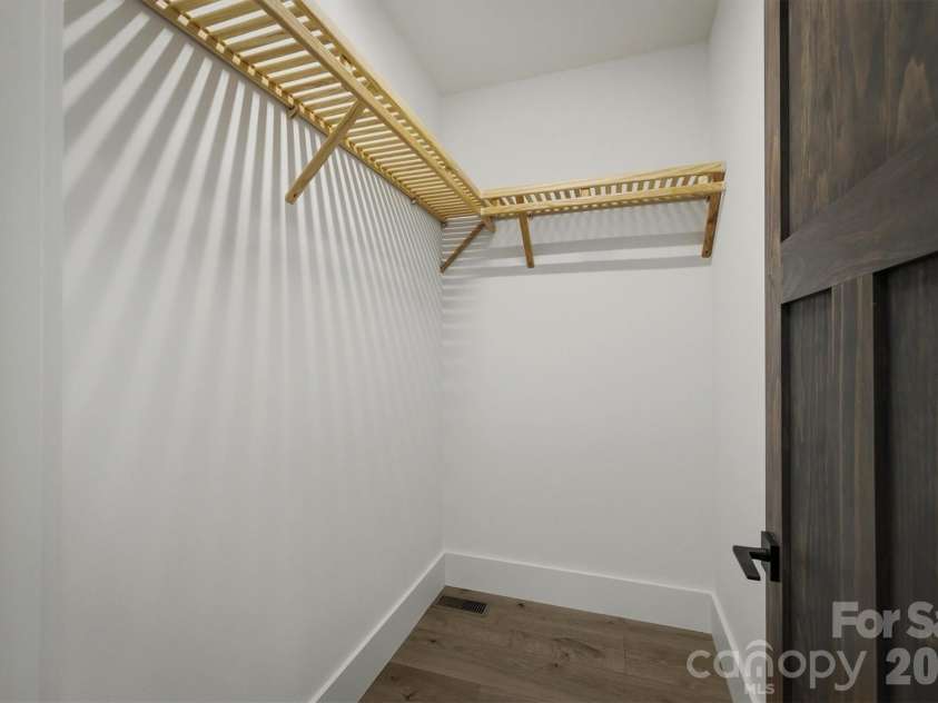 40 Kingfisher Trace, Nebo, NC 28761.  MLS# CAR4353982, YatesRealty ID 11046. 