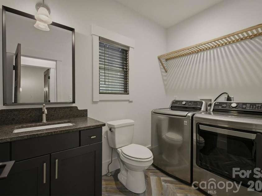 40 Kingfisher Trace, Nebo, NC 28761.  MLS# CAR4353982, YatesRealty ID 11046. 