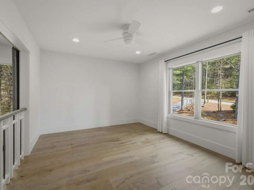 40 Kingfisher Trace, Nebo, NC 28761.  MLS# CAR4353982, YatesRealty ID 11046. 