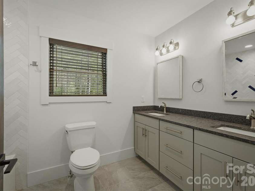 40 Kingfisher Trace, Nebo, NC 28761.  MLS# CAR4353982, YatesRealty ID 11046. 