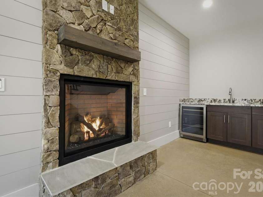 40 Kingfisher Trace, Nebo, NC 28761.  MLS# CAR4353982, YatesRealty ID 11046. 