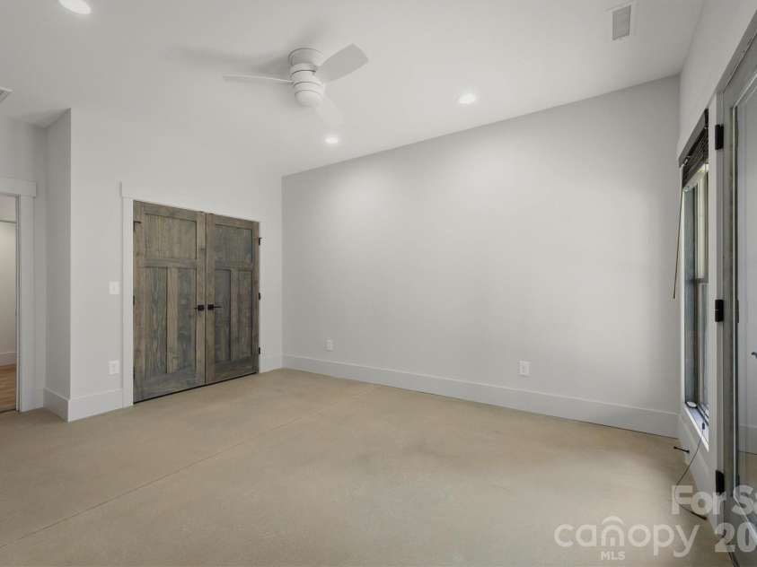40 Kingfisher Trace, Nebo, NC 28761.  MLS# CAR4353982, YatesRealty ID 11046. 